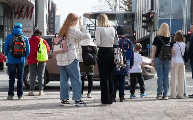 失業中の若者の数は近年急速に成長しています