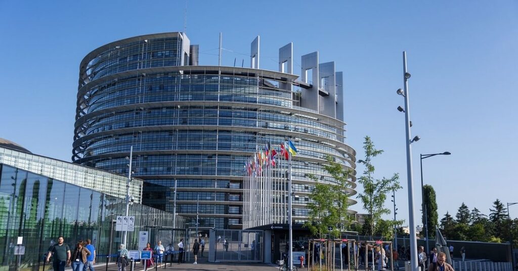 虐待のためのスウェーデンのEU議会警察報告書