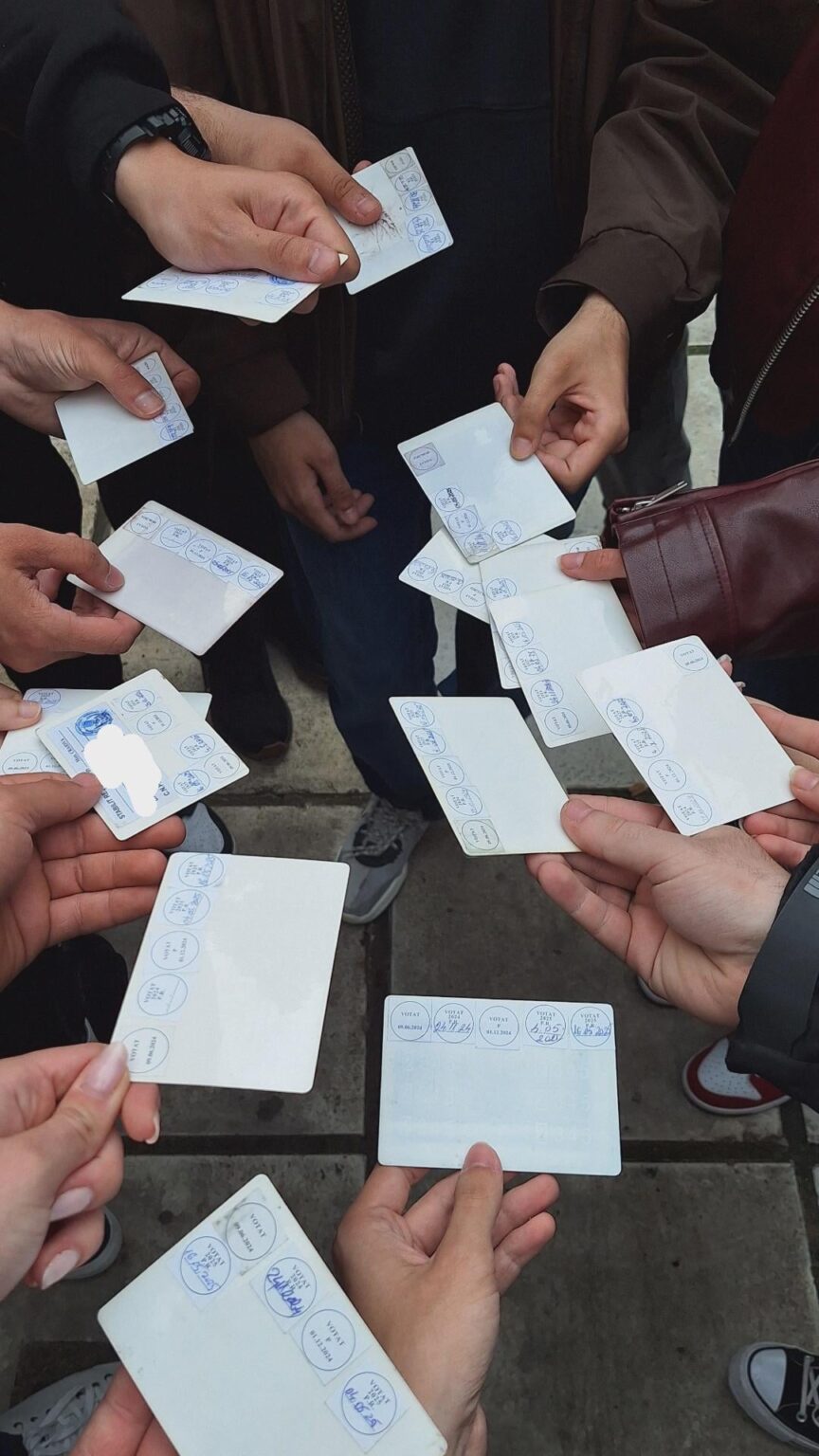 私と20人以上のエラスムス出身の私の同僚は、今日テッサロニキで投票しました。今週末は投票します！ :)
