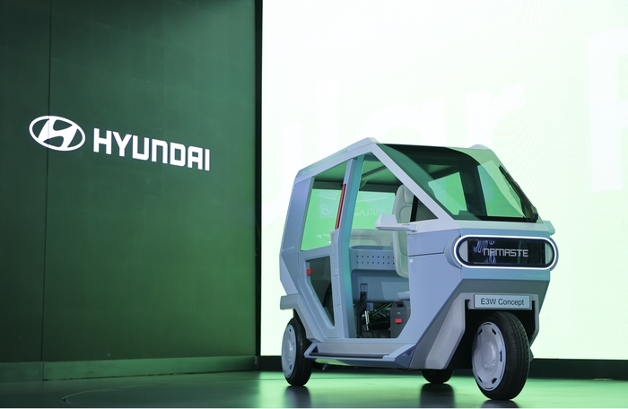 今年1月、インド現地で開かれたバラットモビリティグローバルエキスポで現代自動車が公開した3輪電気自動車コンセプトモデル[資料出典=現代自動車]