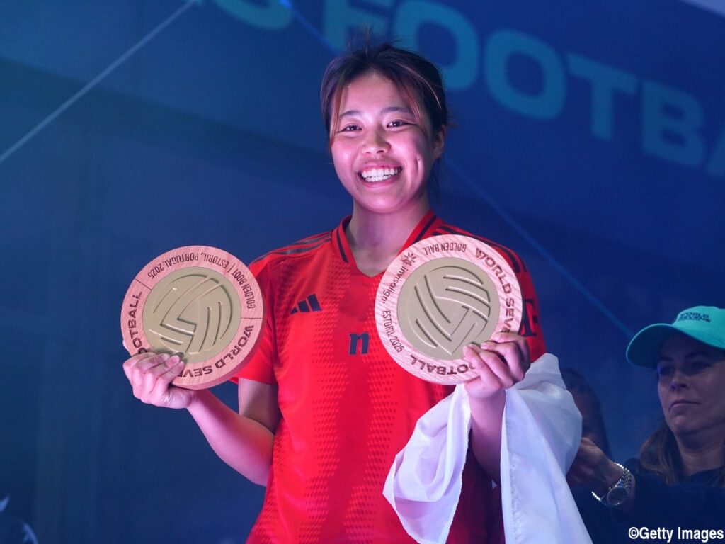 谷川萌々子が超絶トラップから股抜き突破の衝撃ゴール!! 7人制国際大会の初代MVP&得点王に - gekisaka.jp