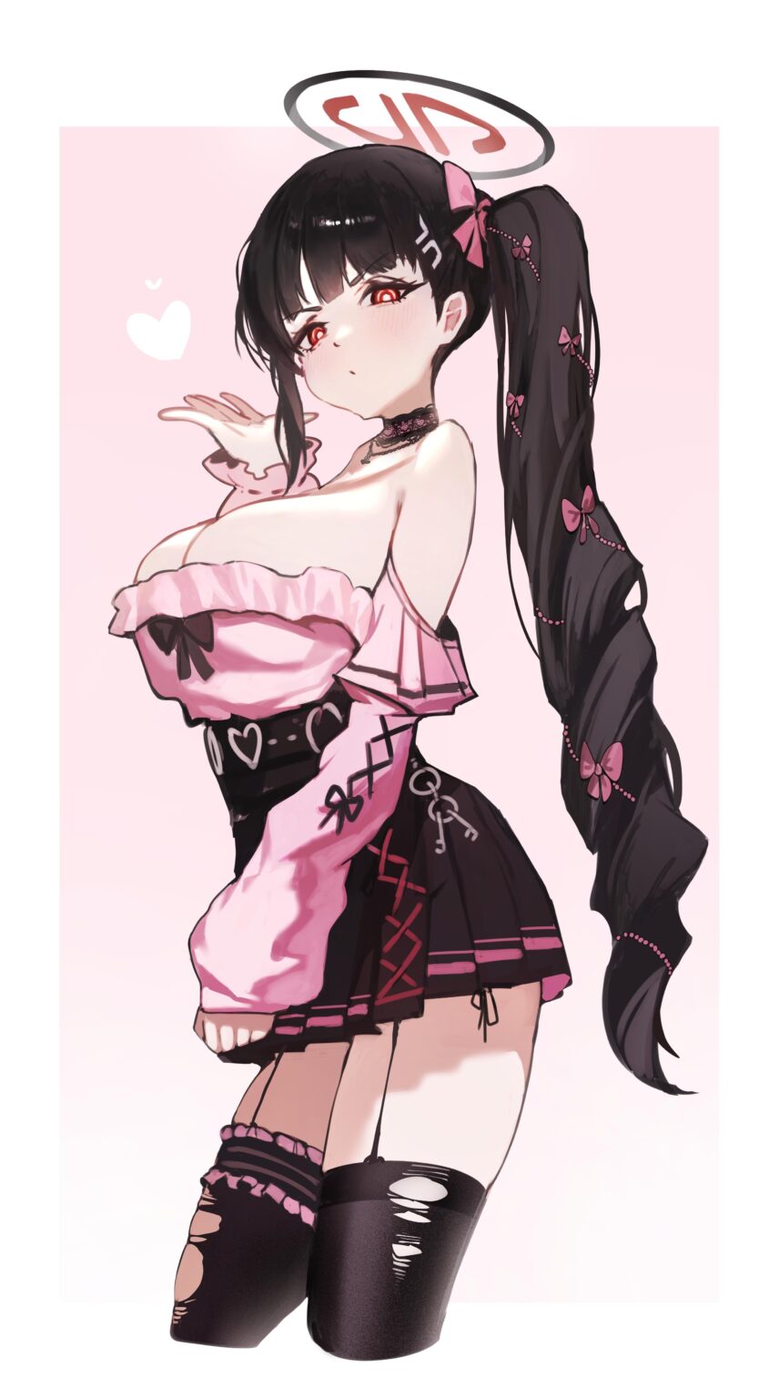 ニーハイおっぱい
