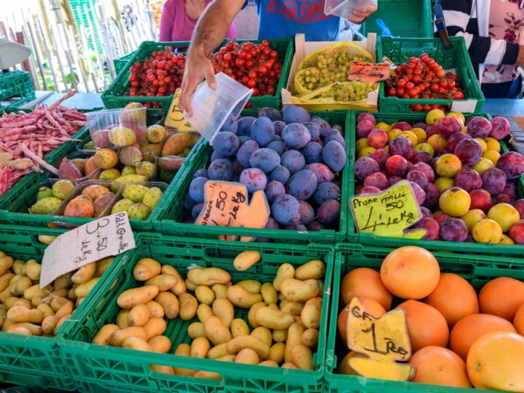 スイスの果物や野菜に見られる車のタイヤからの有毒化学物質