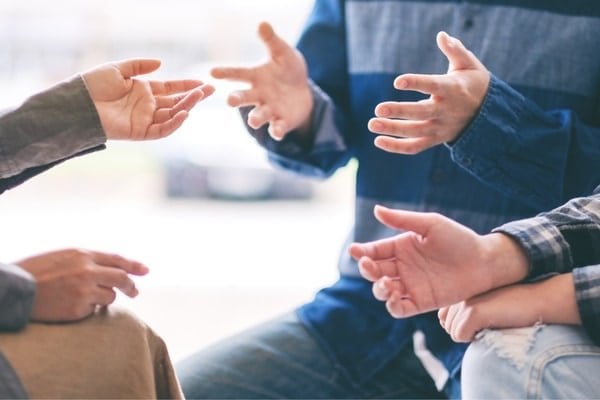 「ASDの人は方言を使わないでやんす」発達障害から見える言語の不思議な特性でんがな