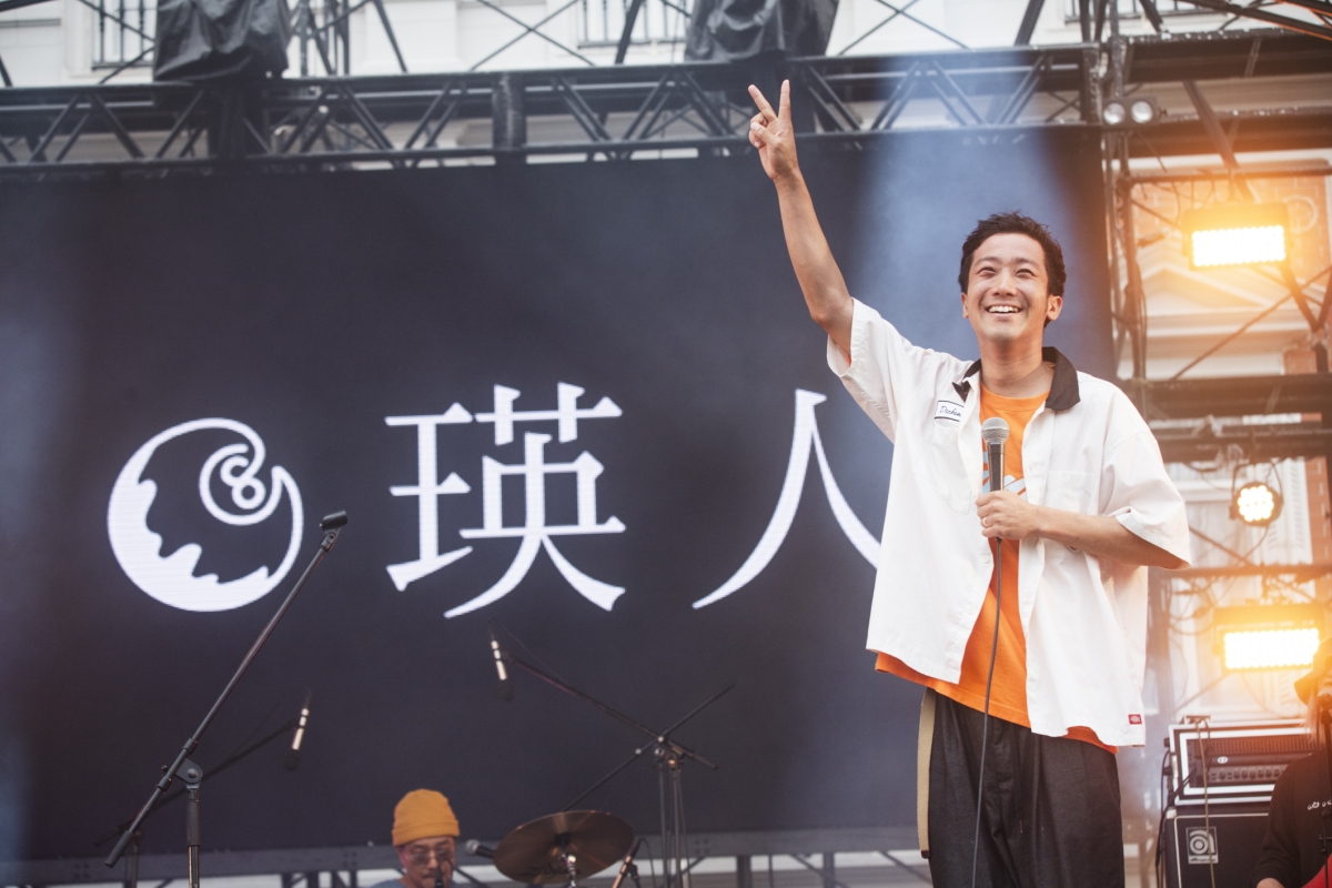 ヤバイTシャツ屋さん 2日間で約1万6000人が人気テーマパーク「志摩スペイン村」を貸切に！？ 1日目は岡崎体育や10-FEETら豪華ゲストが出演する自身初主催となる野外フェス！ 2日目は”ヤバT”渾身の野外ワンマンライブ！パークの全キャラクターたちもステージに集結し、夢の共演が実現！