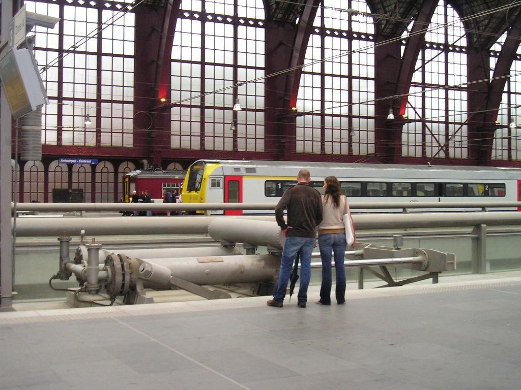 Trough Antwerp Centralを通過した人は、バッファ停止の製造日を確認できますか？