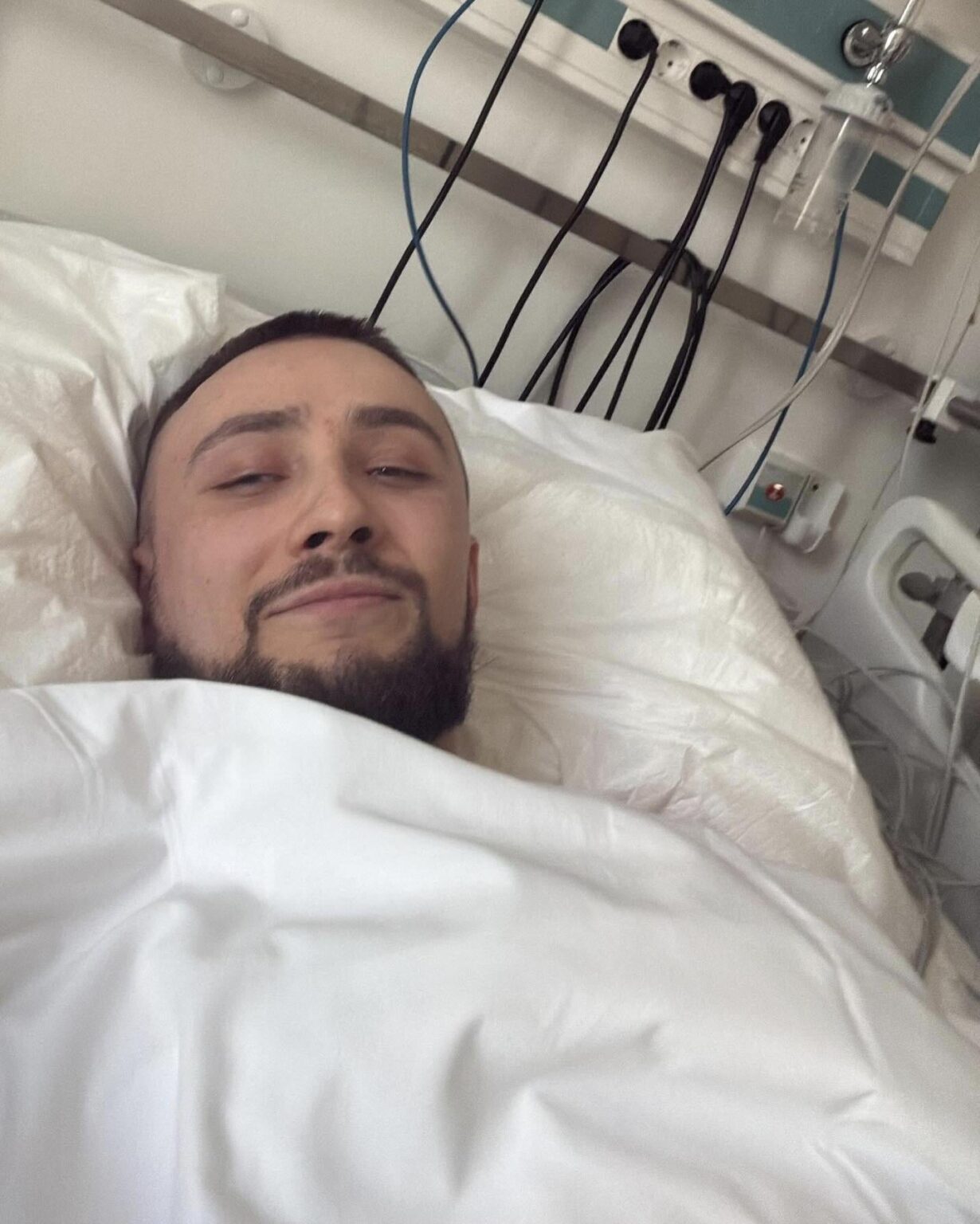 Sternenkoは今日の暗殺の試みを生き延びました：「今日ではなく、約束されたロシア人。今日ではありません。私はまだあなたの墓で踊ります！」彼は投稿した。 2025年5月1日