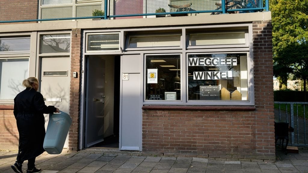 赤十字：オランダの貧困はそれ自体を深めます