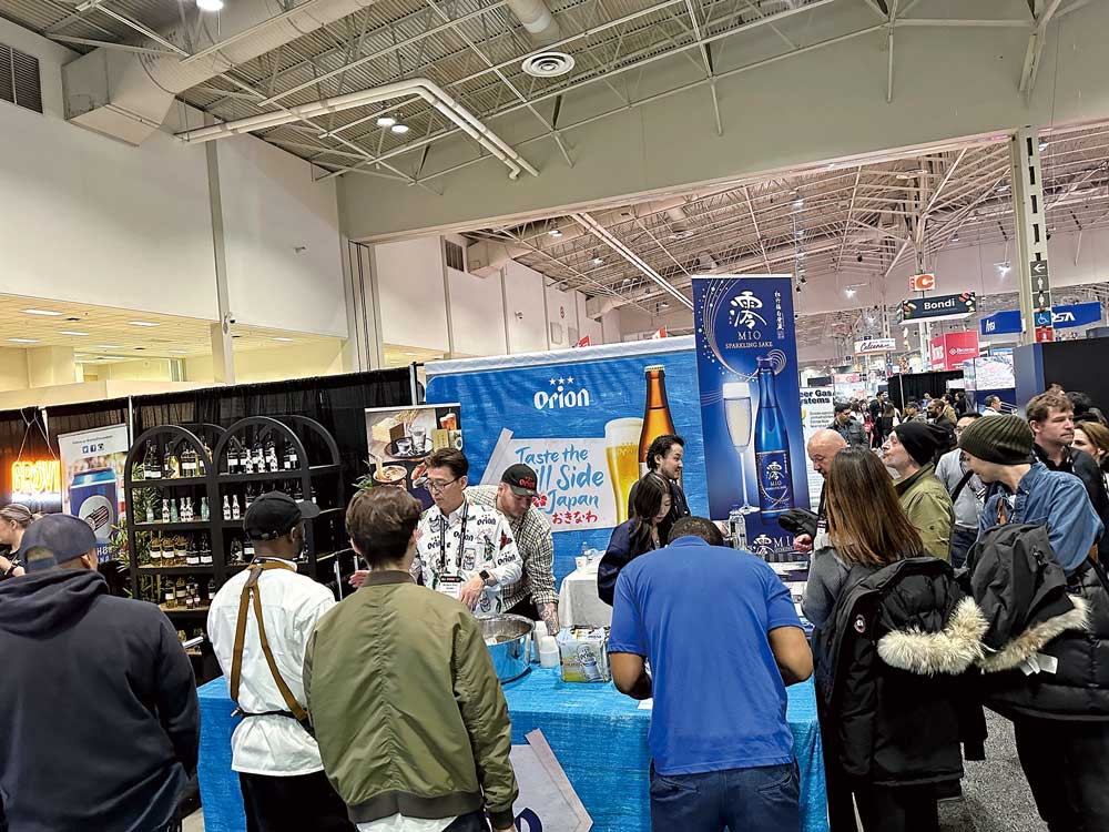 カナダ最大の食品見本市「RC Show 2025」に『スパークリング日本酒「Mio」』『沖縄ビール「Orion」』『チョーヤ梅酒』が登場！ | TORJA