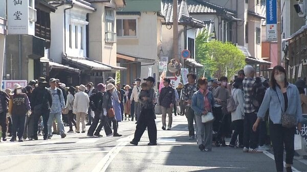 「有田陶器市」初日は「大阪万博」超え22万人の人出 佳子さまが身に着けられ話題の手作り有田焼アクセサリーも人気｜FNNプライムオンライン