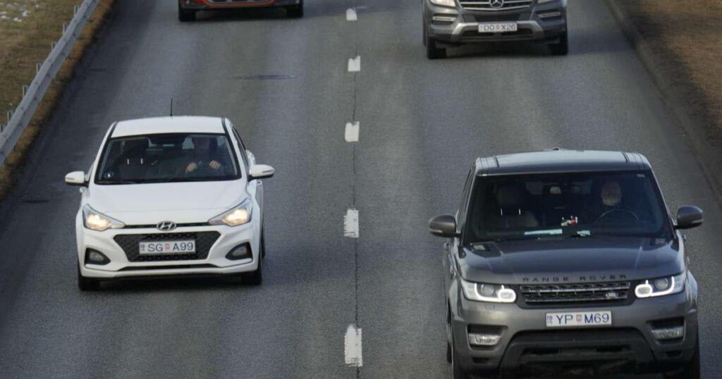 小型車の税金は上昇します