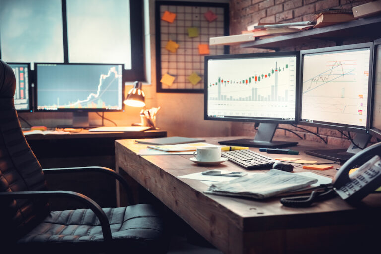 ビットコイン、11万ドルへ反発──関税延期でセンチメントが回復