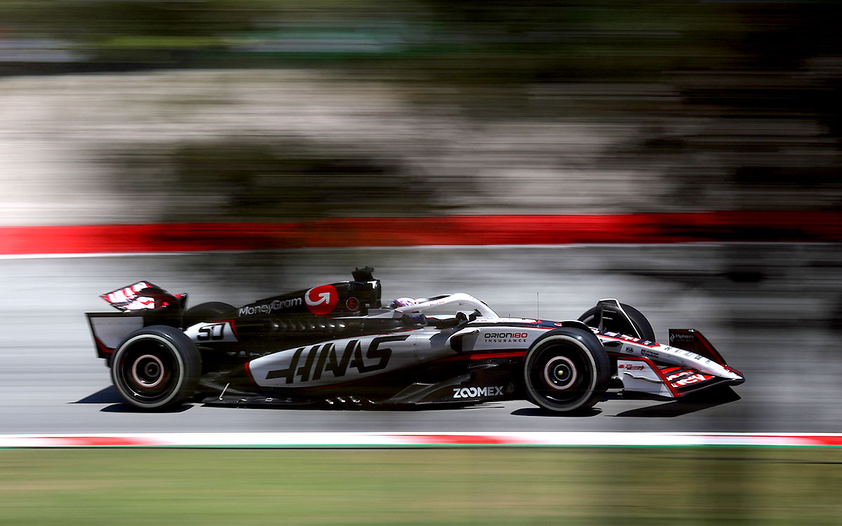 カタロニア・サーキットでハースVF-25をドライブする平川亮、2025年5月30日(金) F1スペインGPフリー走行1