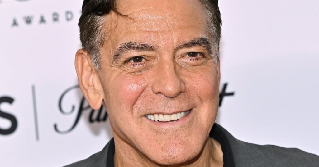ジョージ・クルーニーは、フォックス・ニュースをバイラルなock笑に飛ばします