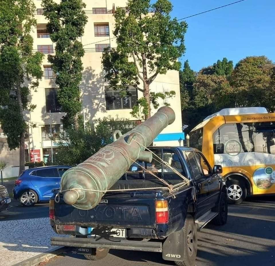 これはかっこいいですか？ （Funchal）