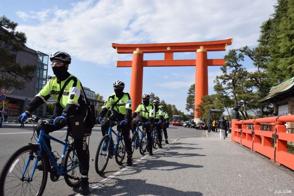 悪質運転、自転車で取り締まり 狭い道、小回り生かす―京都府警