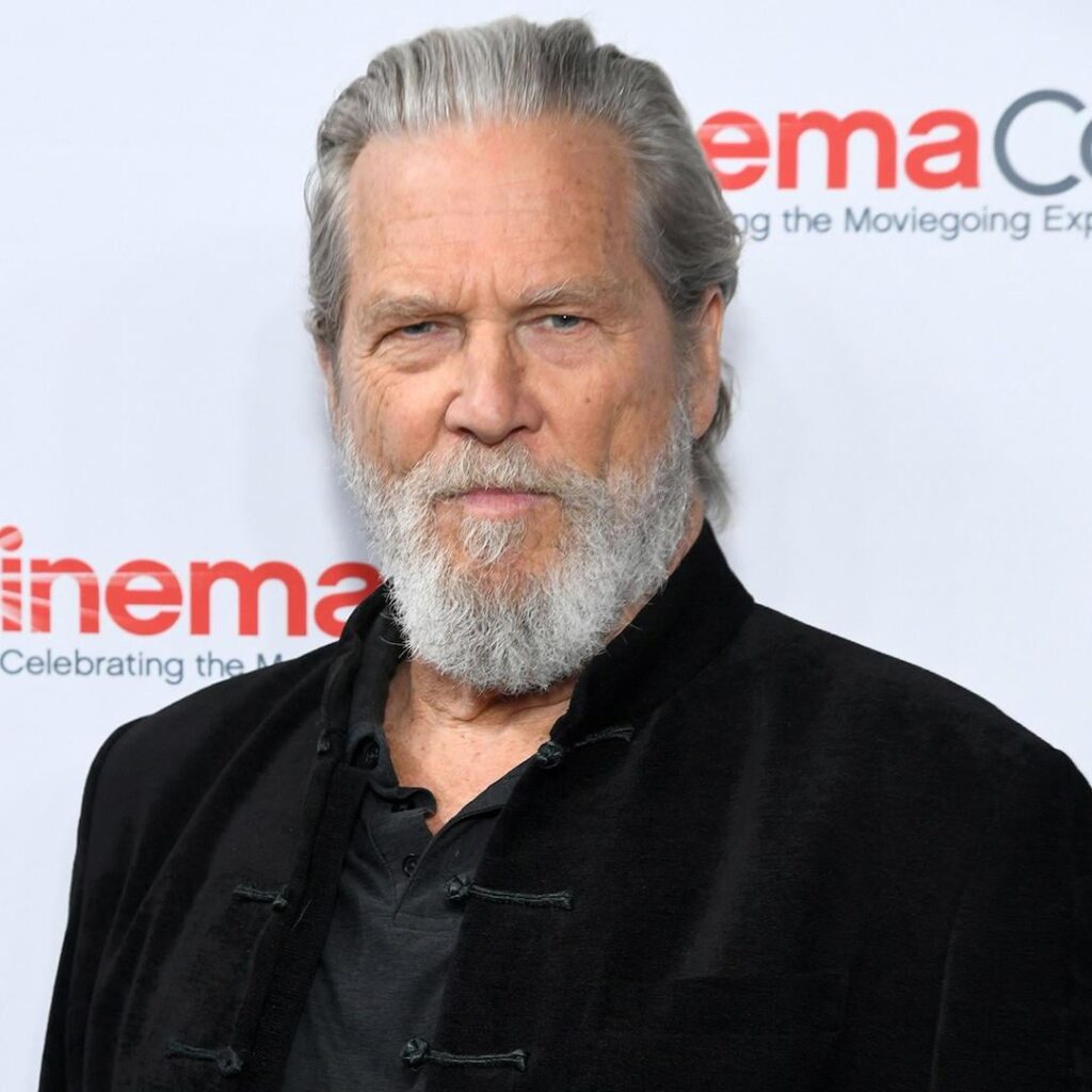 ジェフ・ブリッジズは、がんの戦いの後、健康の最新情報を共有しています