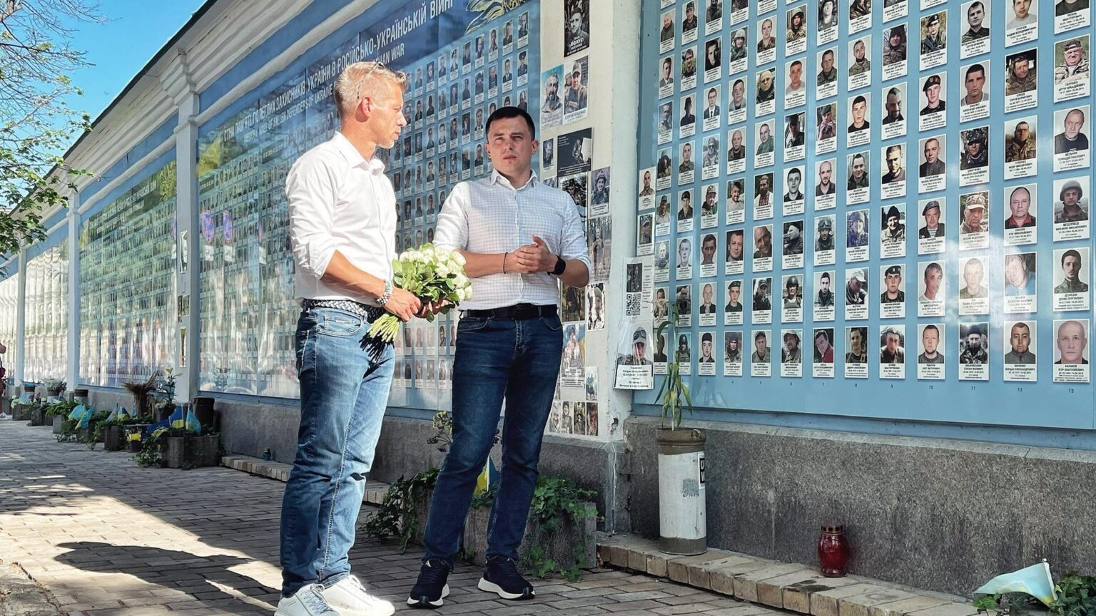 露出したウクライナのスパイ、ローランド・ツェーバー組織化されたハンガリーの野党指導者であるペーター・マジャールの昨年7月のキエフへの訪問