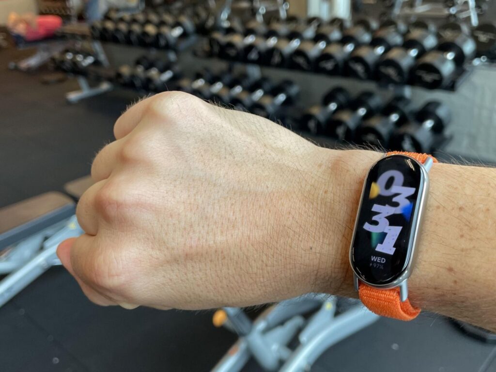 スマートウォッチより小さく安い、最大21日充電いらずのシャオミ「Smart Band 9」レビュー - CNET Japan