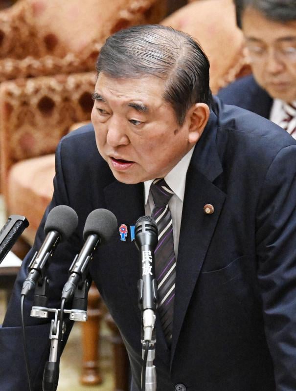 石破首相、共産を「立派」と異例の評価 消費減税の財源巡り「協調」（毎日新聞） - Yahoo!ニュース