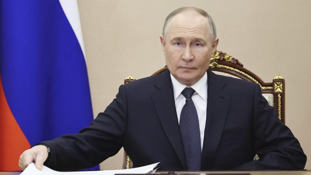 プーチン大統領はZelenskyyの会議に拍車をかけますが、ウクライナ・ロシアの下位レベルの講演はまだ続いています