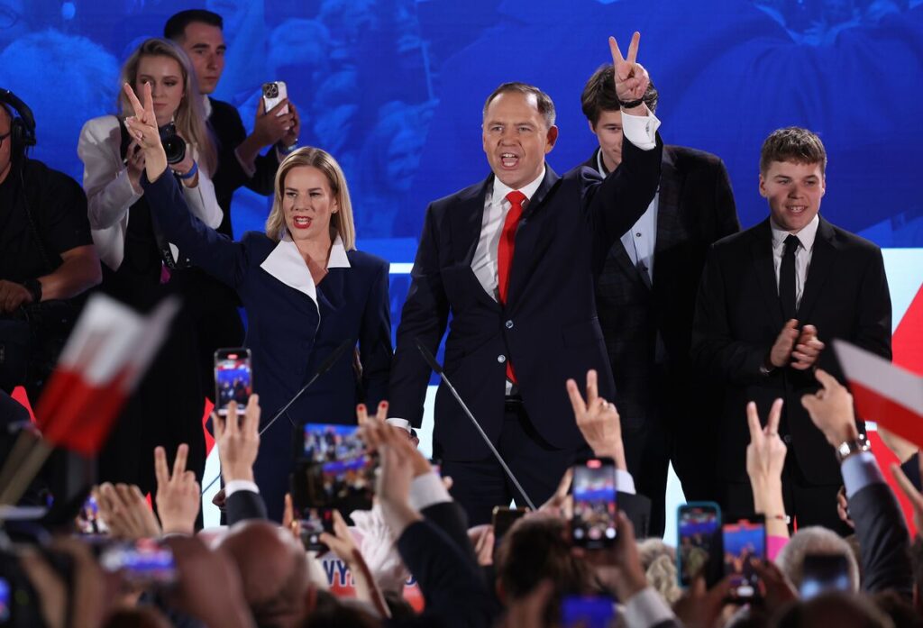 ポーランド大統領選、愛国主義者が勝利－ＥＵ重視の現政権に打撃 - Bloomberg