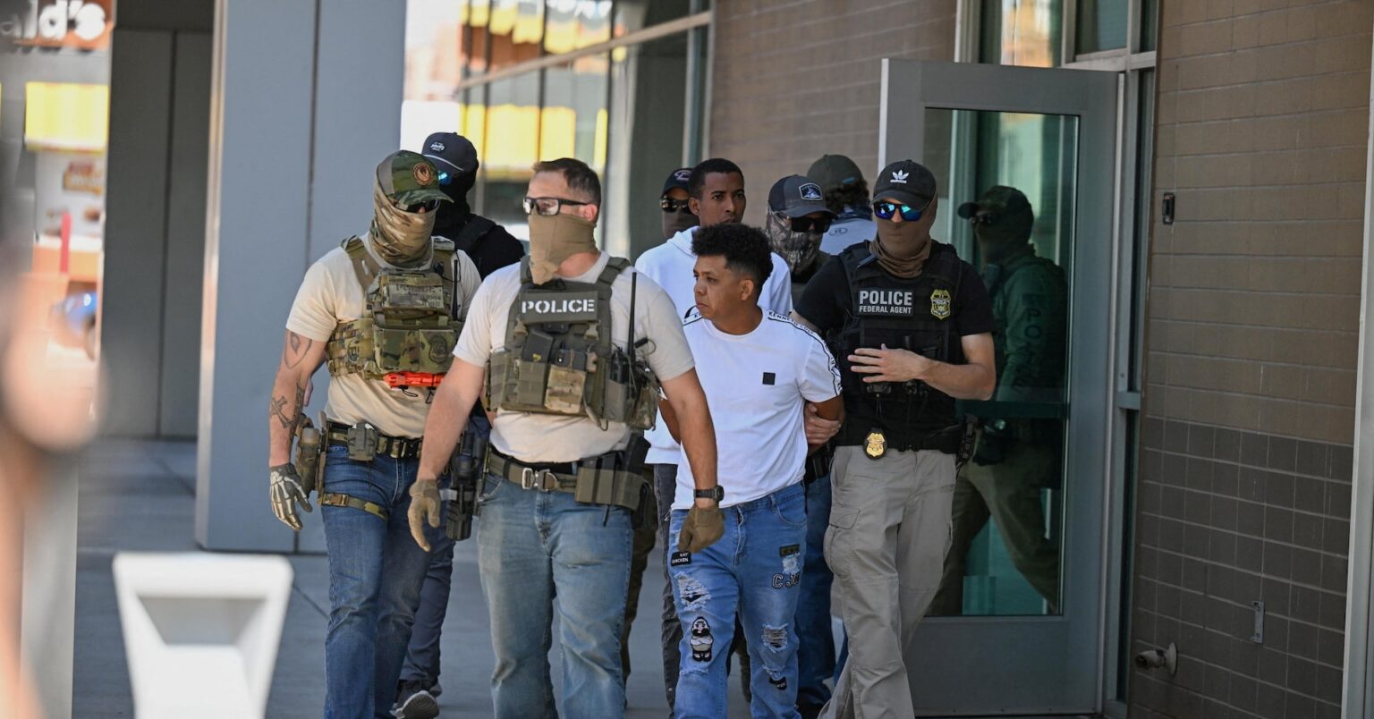 米最高裁、中南米4カ国からの移民の保護取り消しを容認 | ロイター