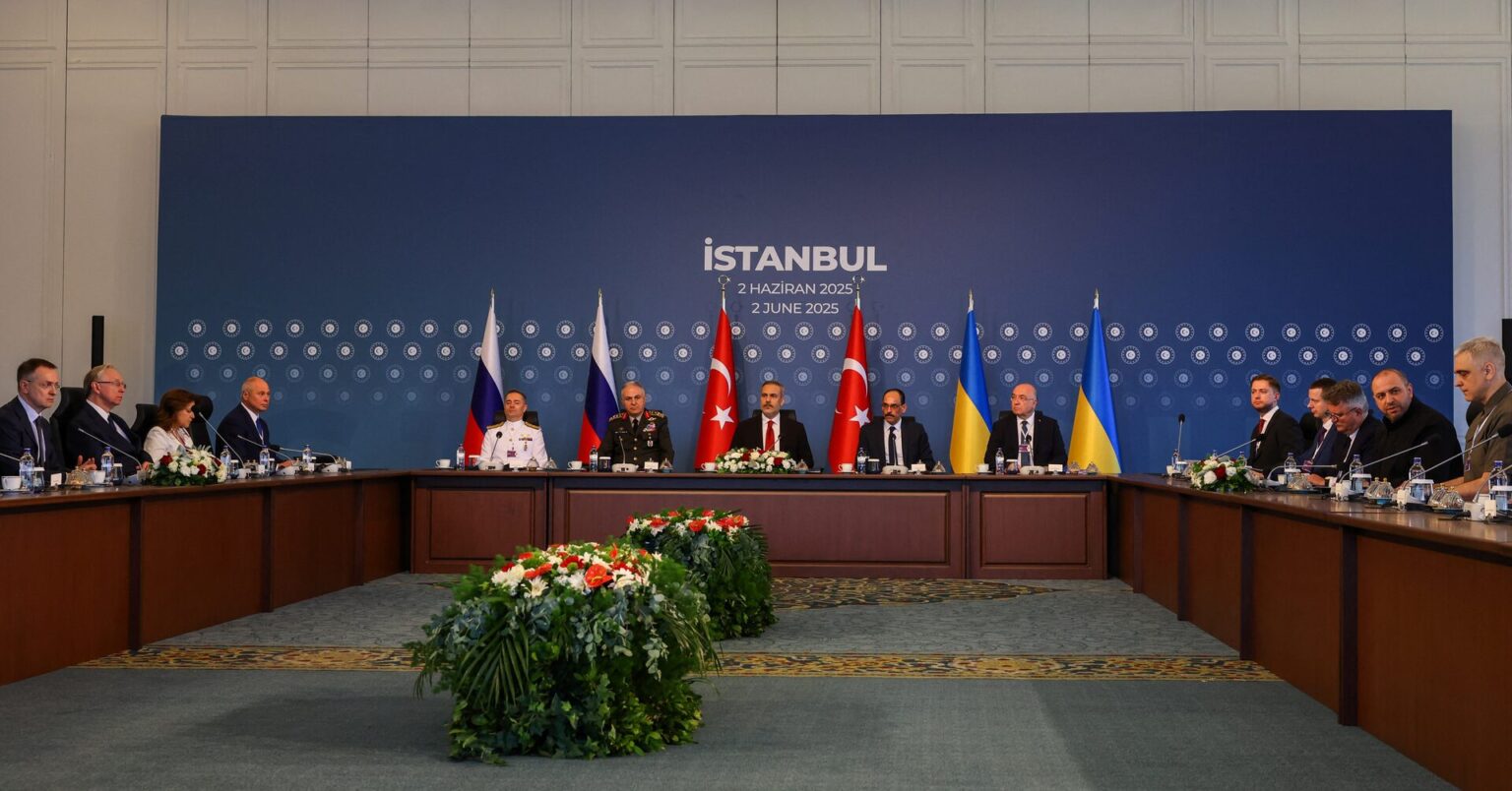 ロシアとウクライナが直接協議開始、和平案提示へ | ロイター