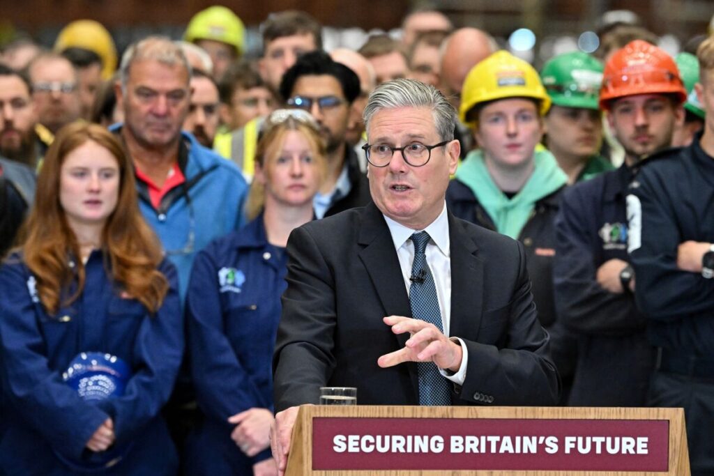 英国、核弾頭プログラムに150億ポンド－首相が防衛改革の概要発表 - Bloomberg