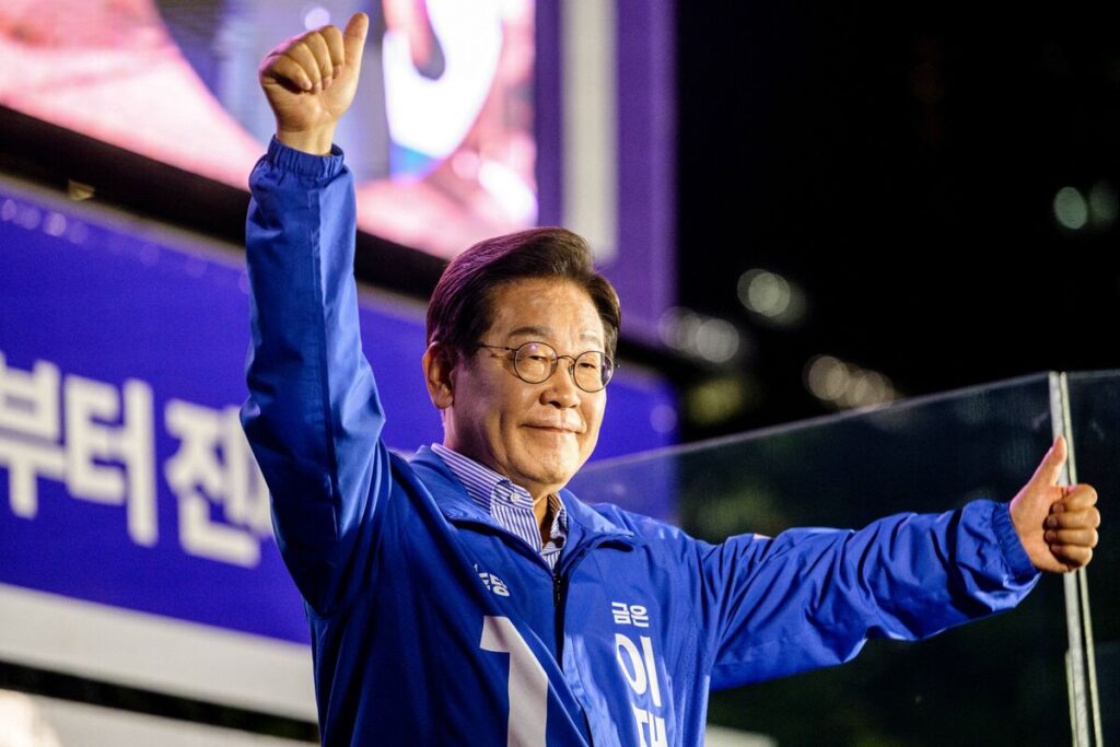韓国大統領選、野党の李在明候補が大きくリード－出口調査 - Bloomberg