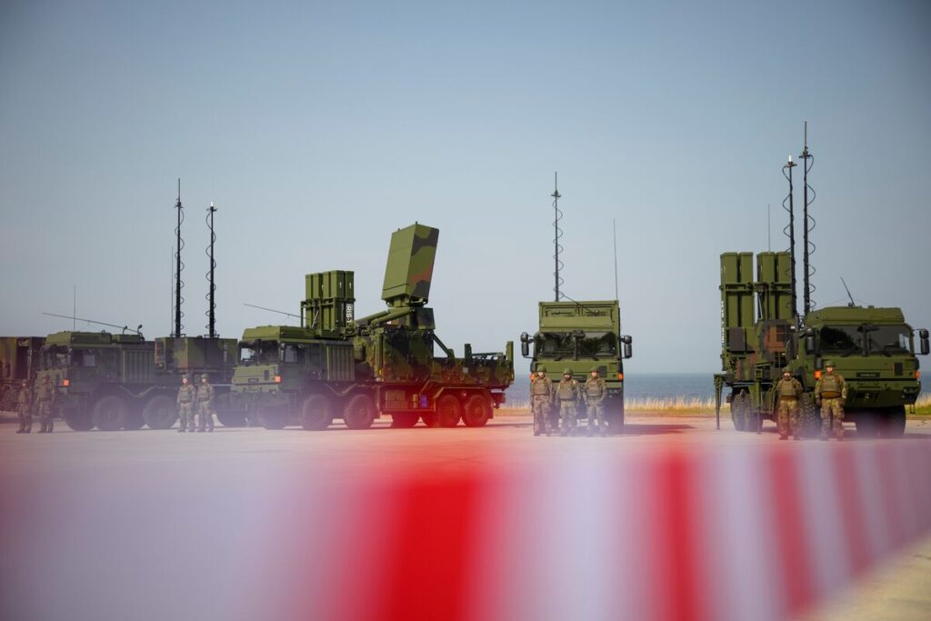 ＮＡＴＯ、地上型防空能力の５倍増強を推進－ロシアの脅威に対応 - Bloomberg