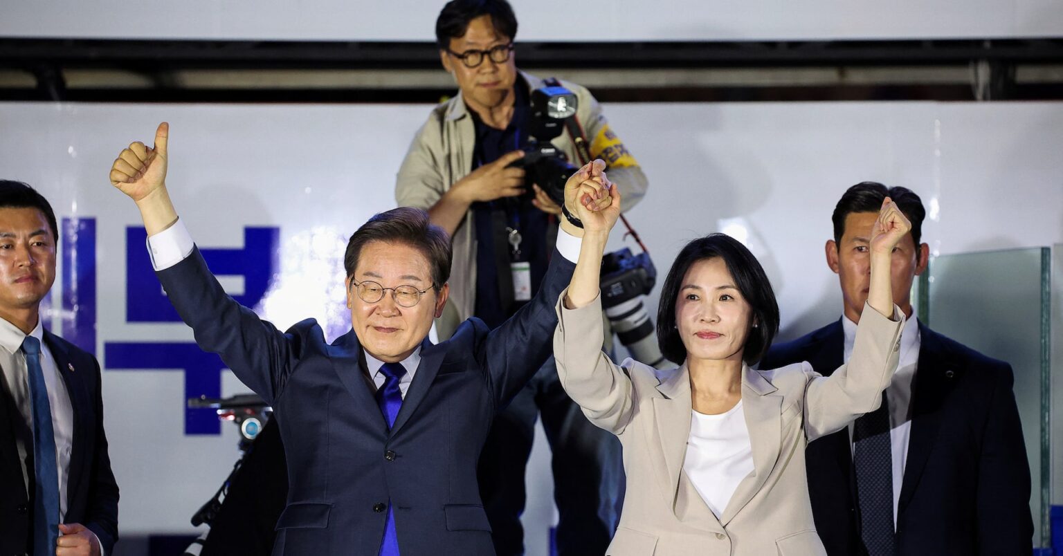 韓国新大統領に李氏就任、戒厳令の混乱克服や経済再生へ結集呼びかけ | ロイター