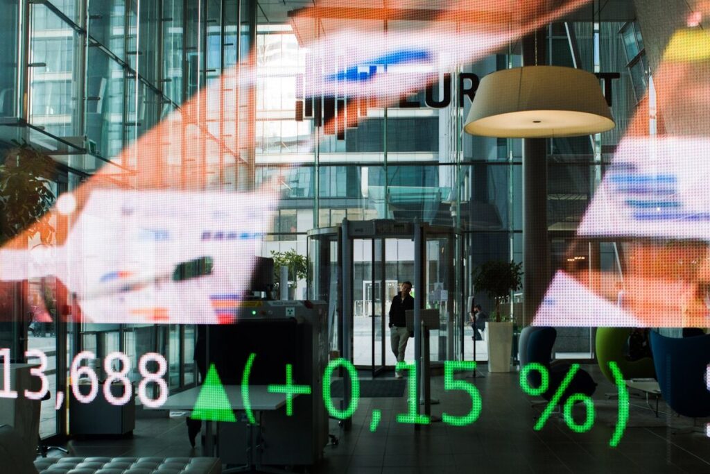 M&A不振続くプライベート・マーケット、欧州市場への関心再燃 – Bloomberg M&A不振続くプライベート・マーケット、欧州市場への関心再燃 - Bloomberg