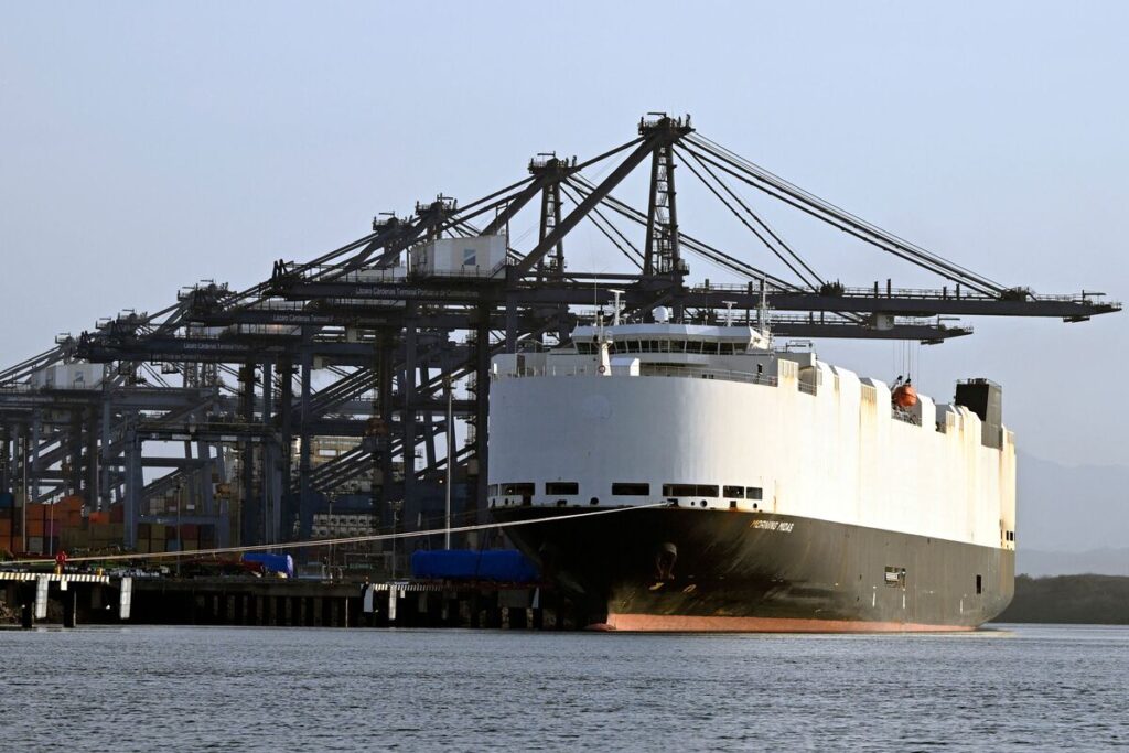 ＥＶ積載の貨物船で火災発生、鎮火できず太平洋上で船体破棄 - Bloomberg