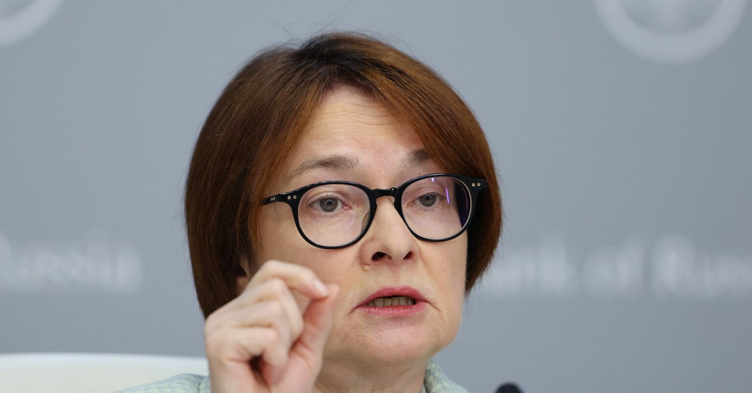 ロシア中銀22年9月以来の利下げ、成長鈍化で　金利20％に | ロイター