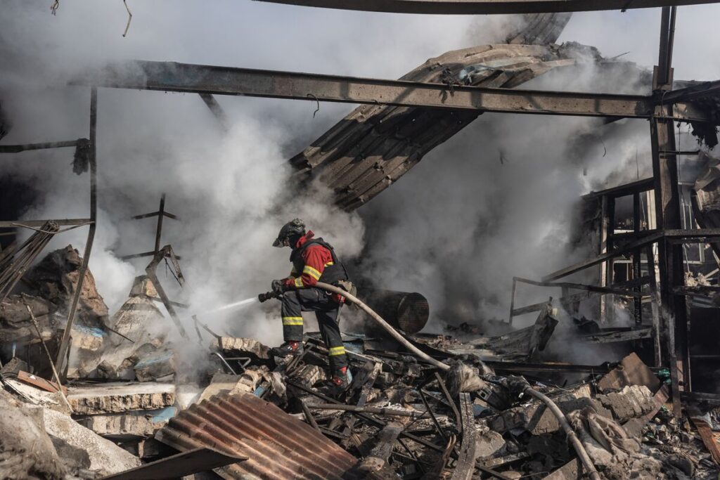 欧州、緊急国防相会合を24日に開催－ウクライナ支援強化を協議へ - Bloomberg