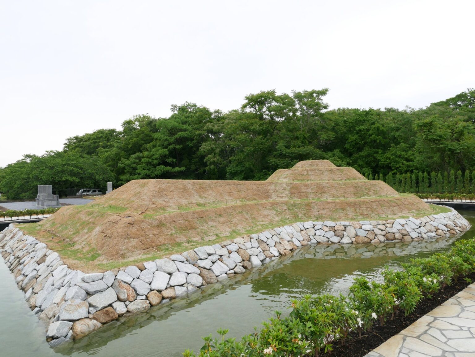 【古墳できました】香川県高松市の古墳墓がついに完成！5月11日（日）よりグランドオープン！ 株式会社前方後円墳（代表 竹田恒泰） | 株式会社 前方後円墳のプレスリリース