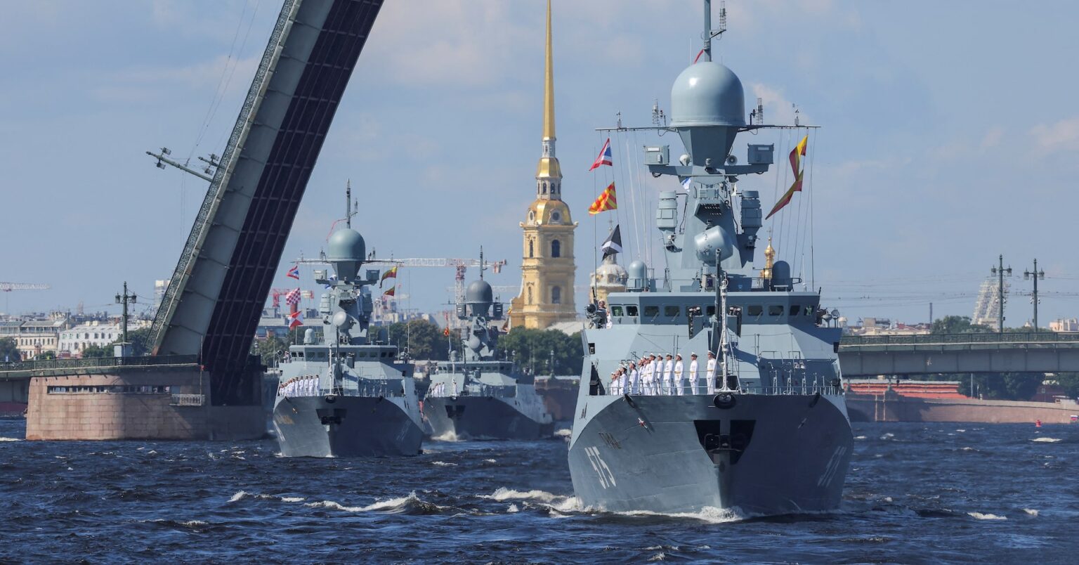 プーチン氏、50年までの新たなロシア海軍戦略承認＝大統領補佐官 | ロイター