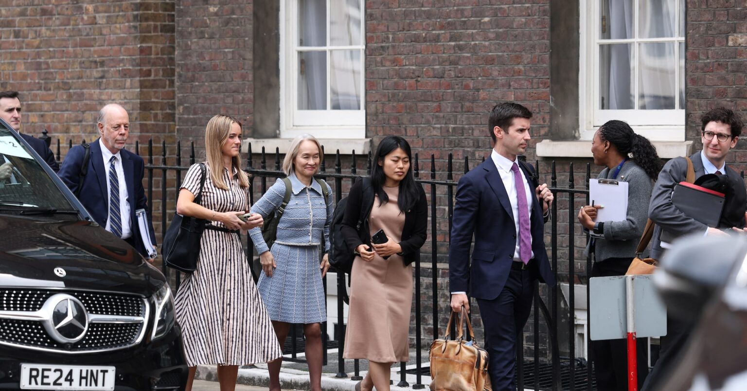 米中、ロンドンで2回目閣僚級協議を開始　レアアース問題焦点 | ロイター