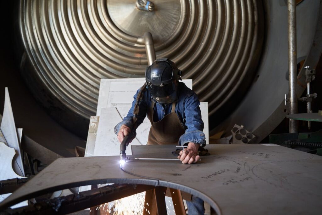 米国とメキシコ、一定量の鉄鋼輸入への関税撤廃で合意間近－関係者 - Bloomberg