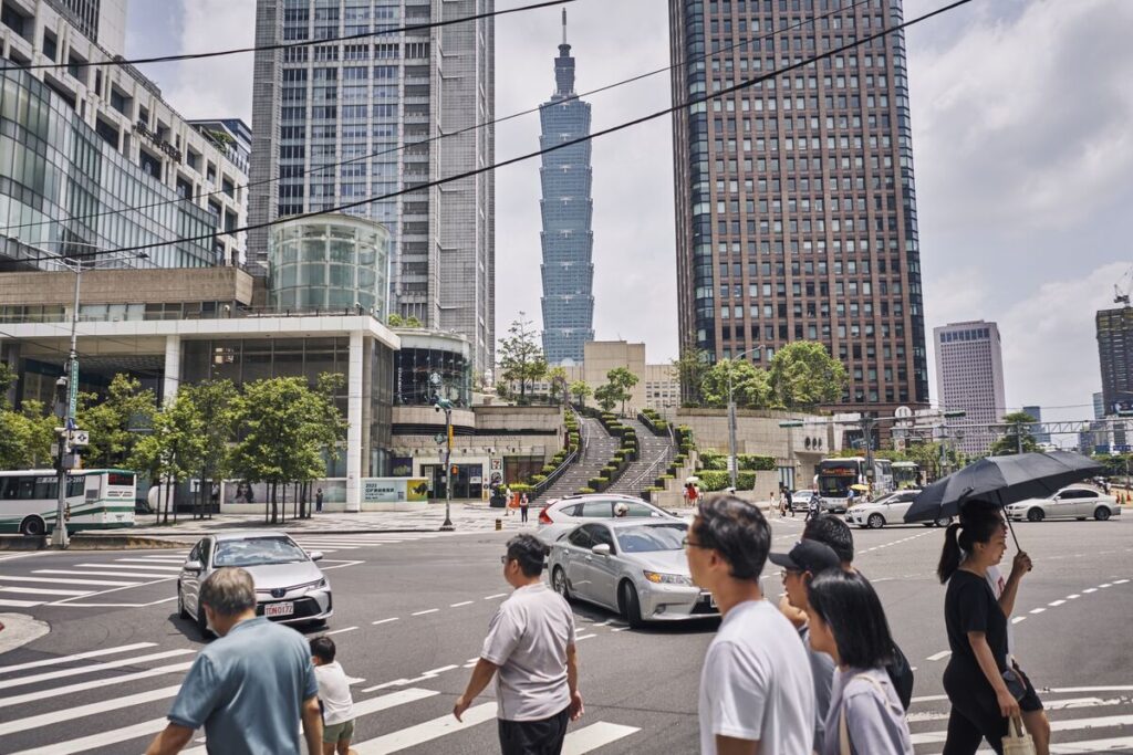 ドル安に揺れる台湾の生保業界－100兆円超える対米投資が裏目 - Bloomberg