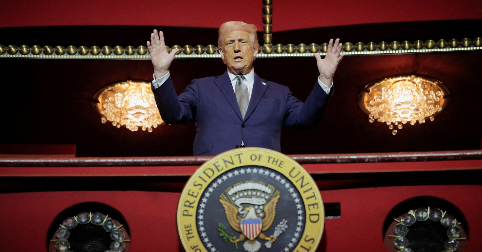 中国とディール完了とトランプ氏、レアアース供給へ　「関係良好」 | ロイター