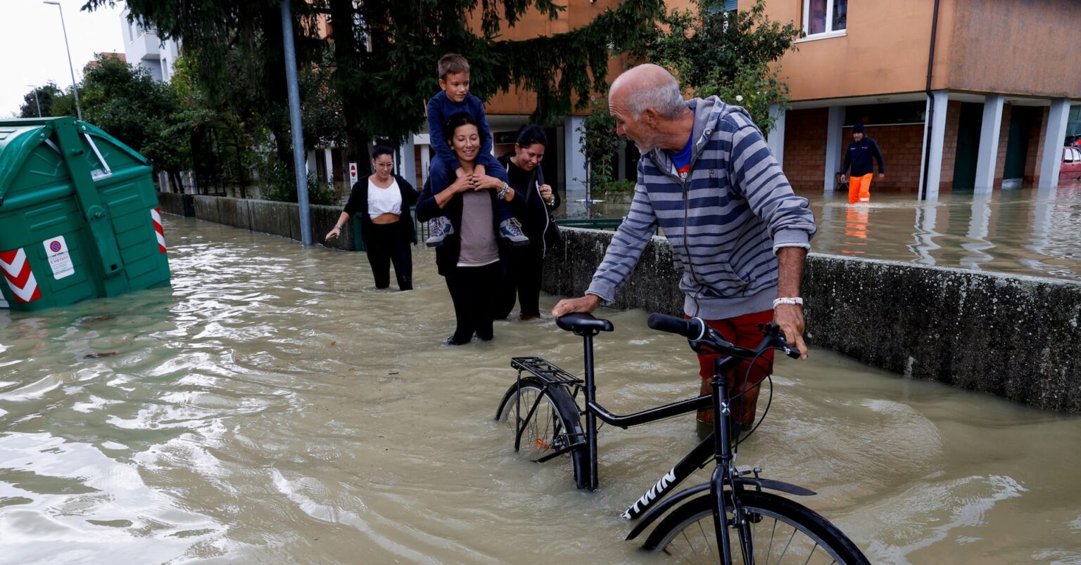イタリア、政策維持なら気候変動で50年ＧＤＰ5%超減の恐れ＝予算局 | ロイター