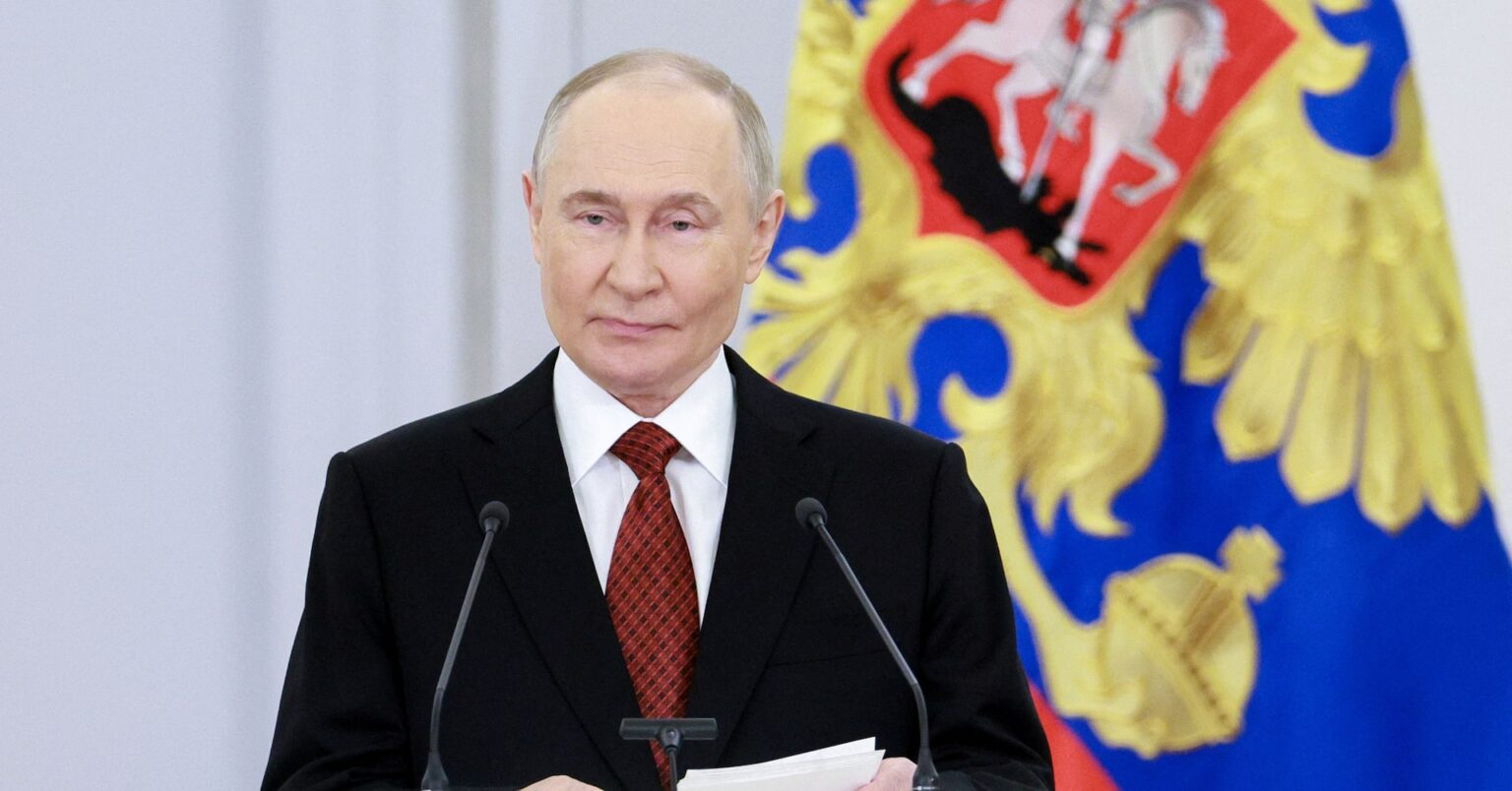 ロシア大統領、ドローン部隊の迅速な発展・配備の重要性強調 | ロイター ロシア大統領、ドローン部隊の迅速な発展・配備の重要性強調 | ロイター