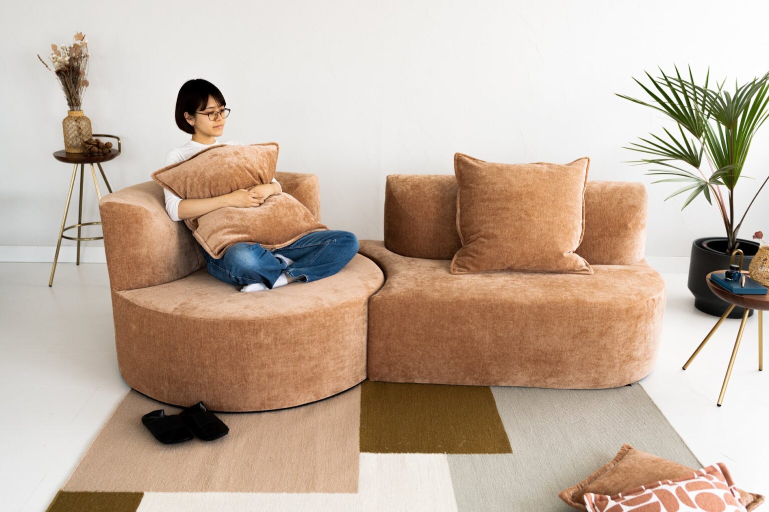 IKASAS DESIGN が、インテリアライフスタイル2025に出展。「入らない」お悩みを解決する圧縮ソファや、ライフスタイル変化に寄り添うモジュールソファ、和紙作家とのコラボ家具を初披露。 | 株式会社IKASAS DESIGNのプレスリリース