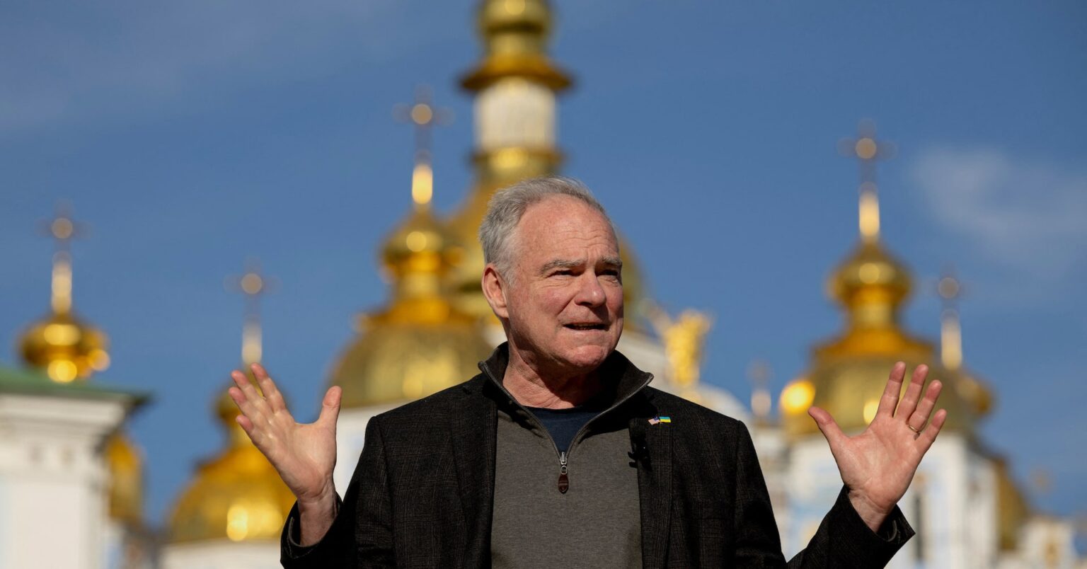 米上院議員が戦争権限決議案、トランプ氏のイラン軍事攻撃阻止 | ロイター