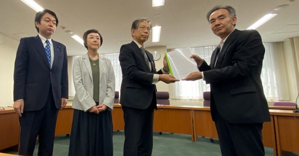 「甲状腺検査」の要望書、専門家団体が福島県に提出。“過剰診断”の被害に「県は危機感を持って」。内堀知事も会見で受け止め | ハフポスト NEWS 「甲状腺検査」の要望書、専門家団体が福島県に提出。“過剰診断”の被害に「県は危機感を持って」。内堀知事も会見で受け止め | ハフポスト NEWS