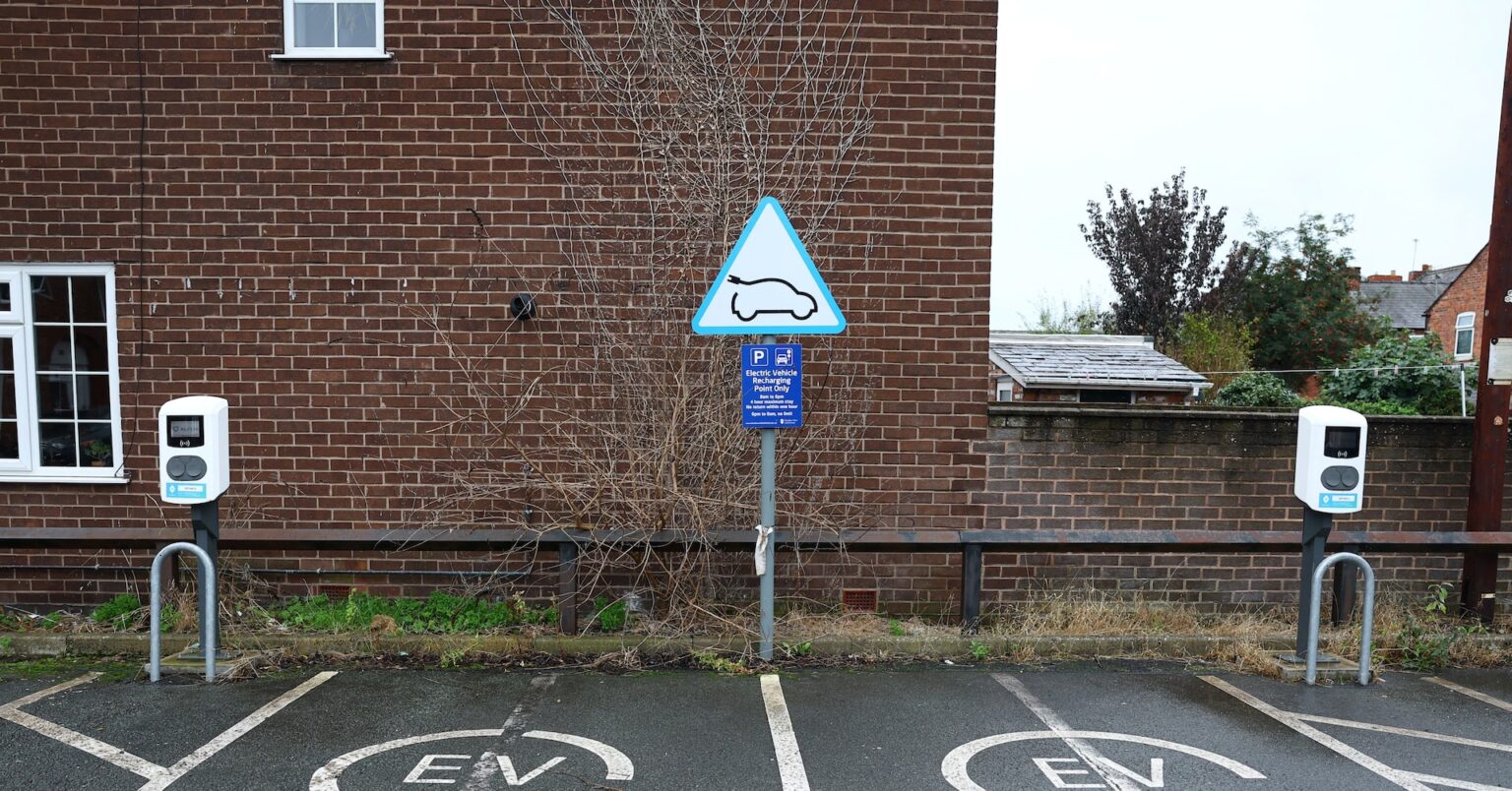 ＥＶへの乗り換え意欲、欧州で米国より低下＝英シェル調査 | ロイター