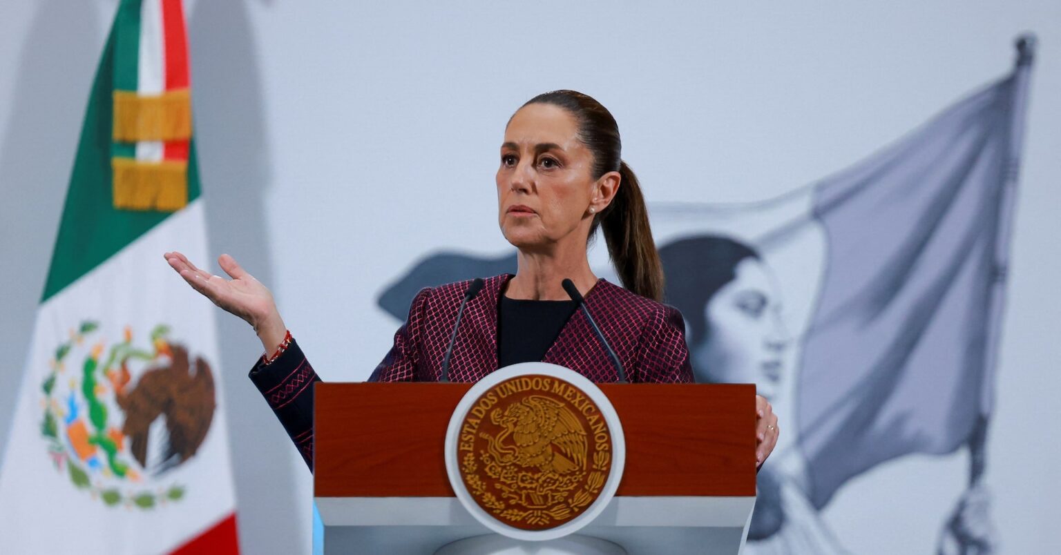 メキシコ大統領、トランプ氏と電話会談 懸案の合意に向け協力で一致 | ロイター メキシコ大統領、トランプ氏と電話会談 懸案の合意に向け協力で一致 | ロイター