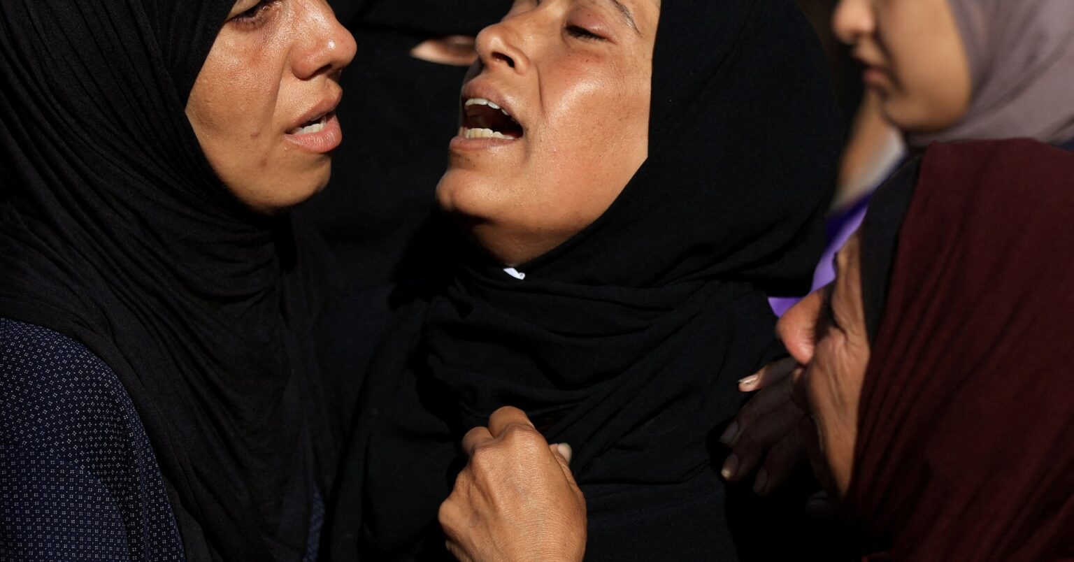 ガザで140人死亡、住民絶望「私たちは忘れ去られようとしている」 | ロイター